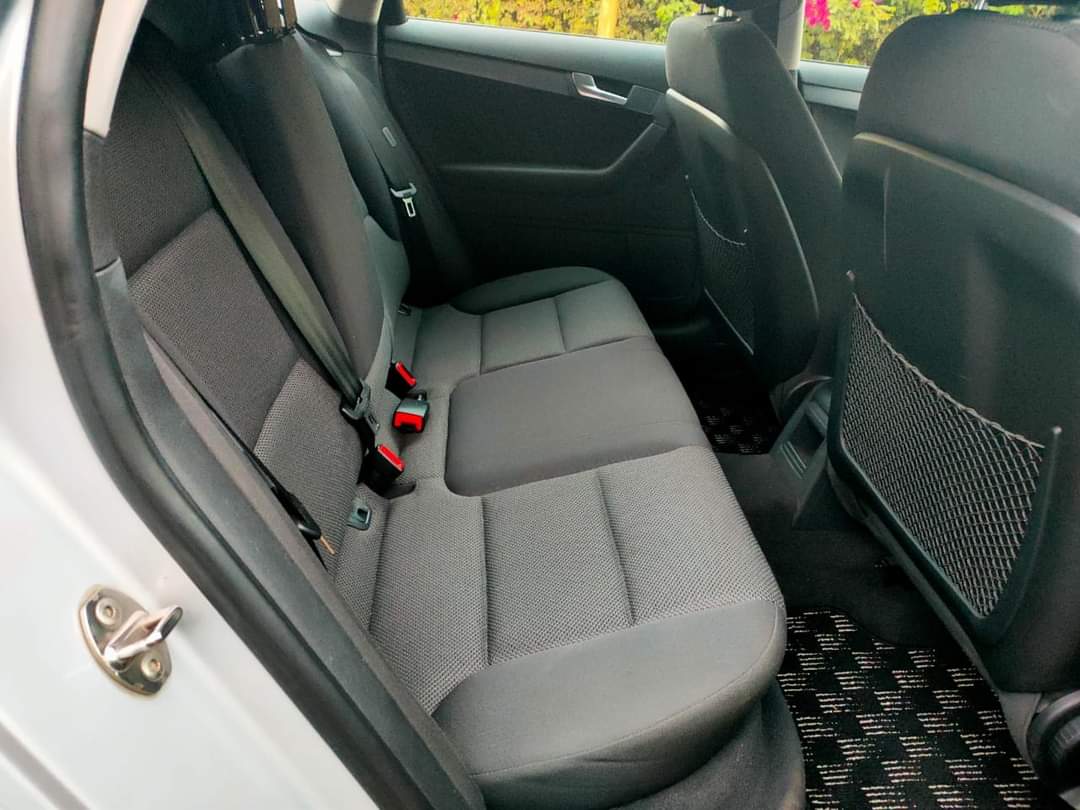 Toyota Corolla - Image 7