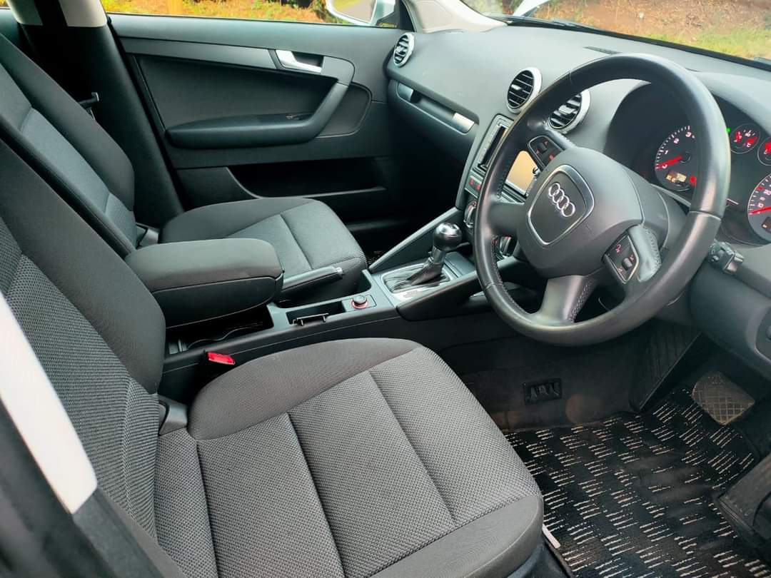 Toyota Corolla - Image 13