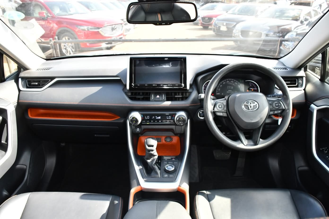 Toyota RAV4 - Image 2