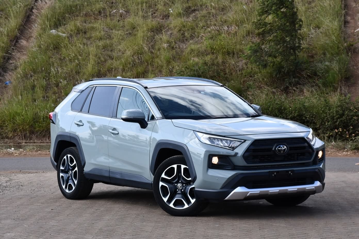 Toyota RAV4 - Image 5