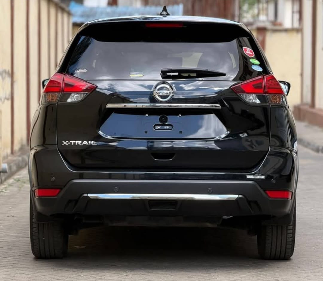 Toyota Corolla - Image 8