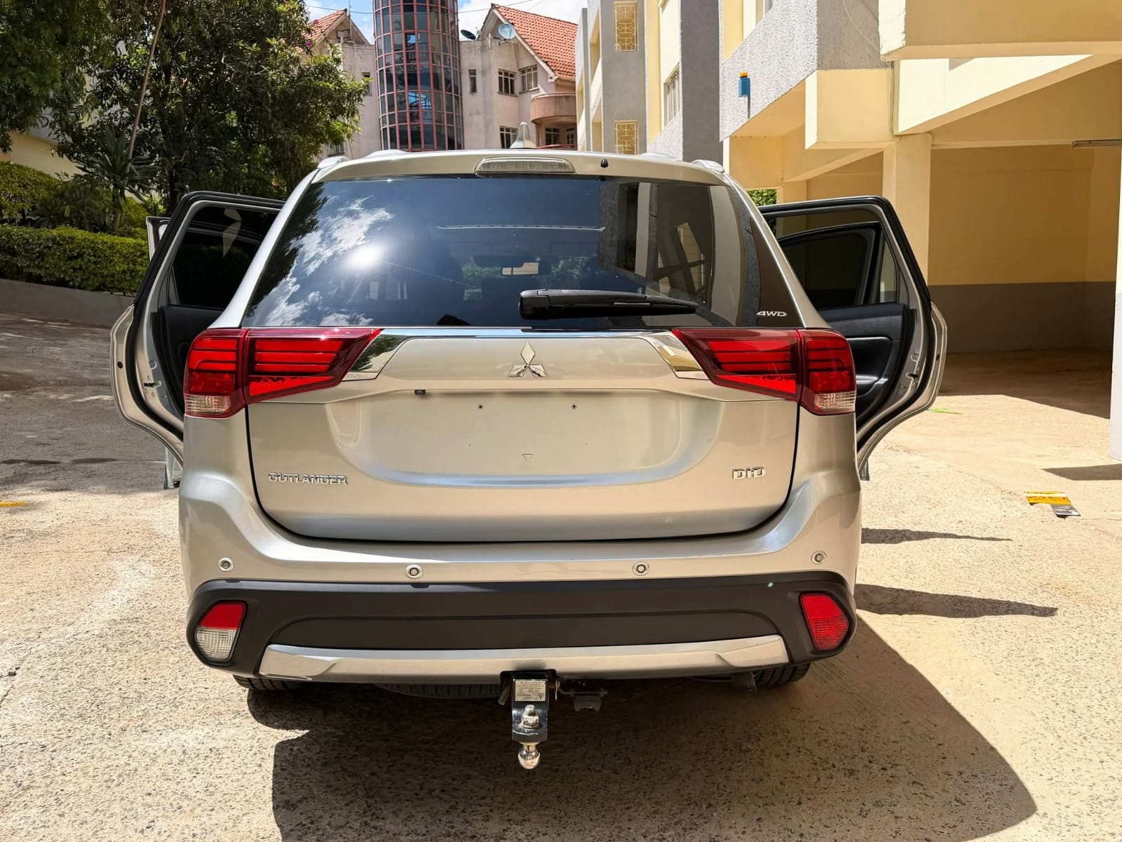 Mitsubishi Outlander - Image 3